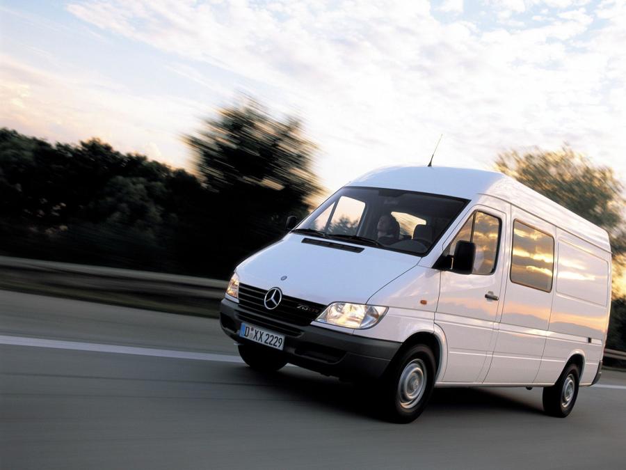  Mercedes-Benz Sprinter Van 2000 года  (фото 18 из 23)